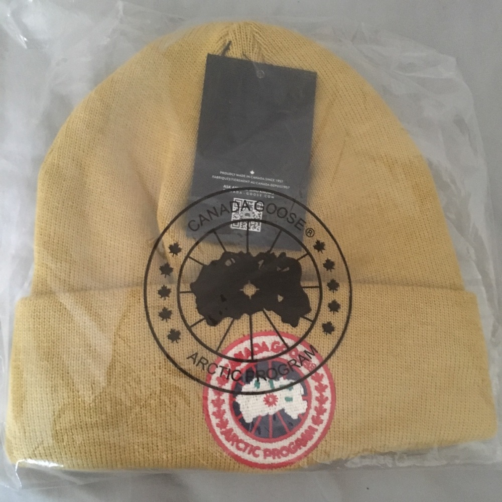 Canada Goose Beanie Hat New with Tags